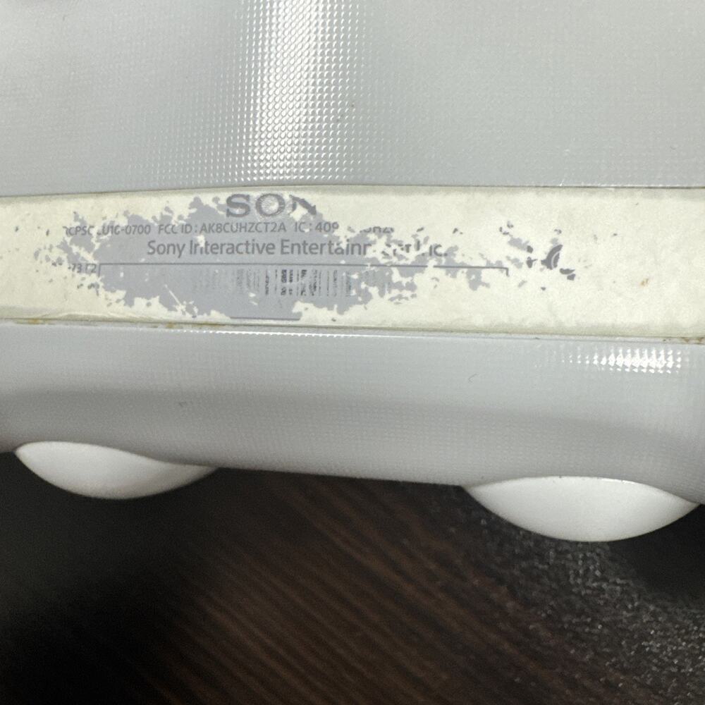Sony Playstation 4 PS4 DualShock Wireless Controller White Tested Working - Picture 4 of 4